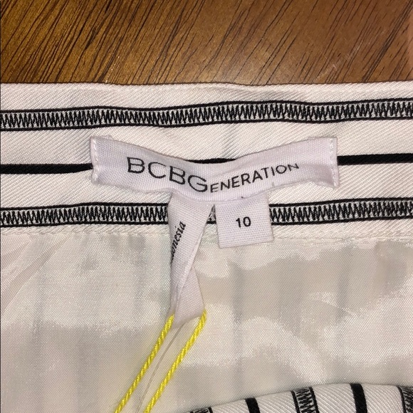 Bcbg skirt - Picture 4 of 8